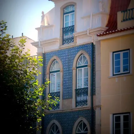Timeless At The Heart Of The Village Apartment
