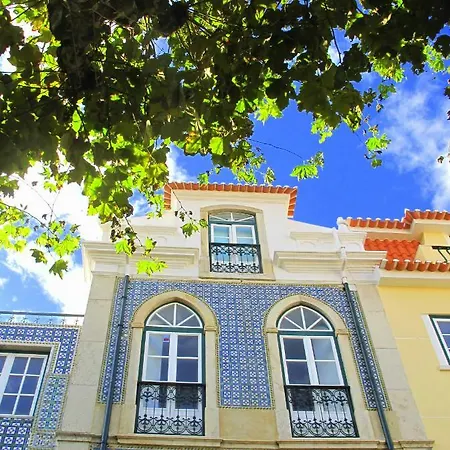 Timeless At The Heart Of The Village Apartment *