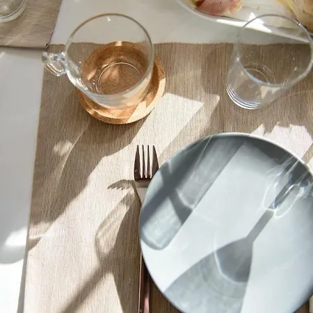 Timeless At The Heart Of The Village Apartment *
